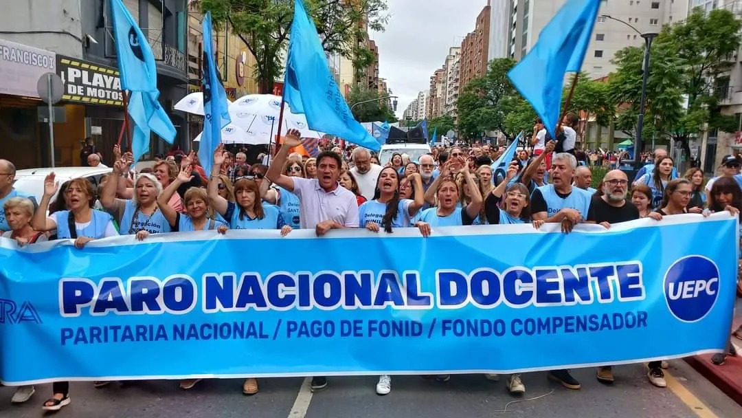 Anuncian un paro docente nacional para el 23 de mayo en todos los ...